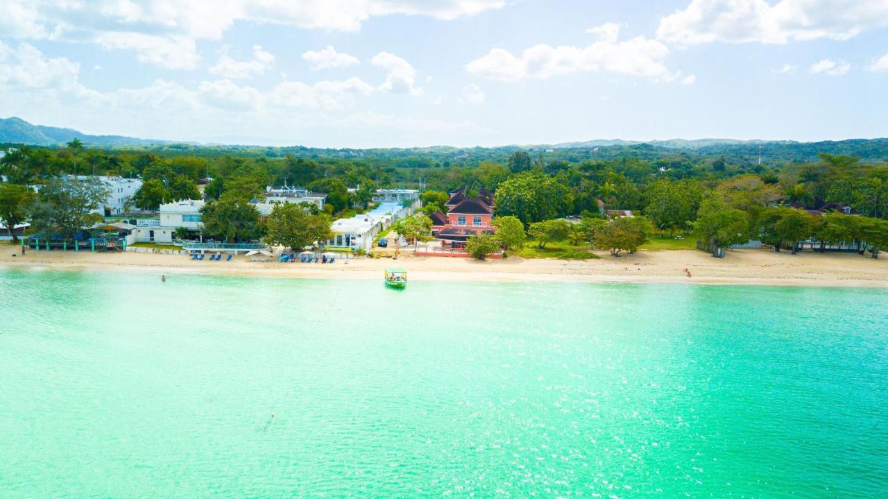 Shields Negril Villas Kültér fotó