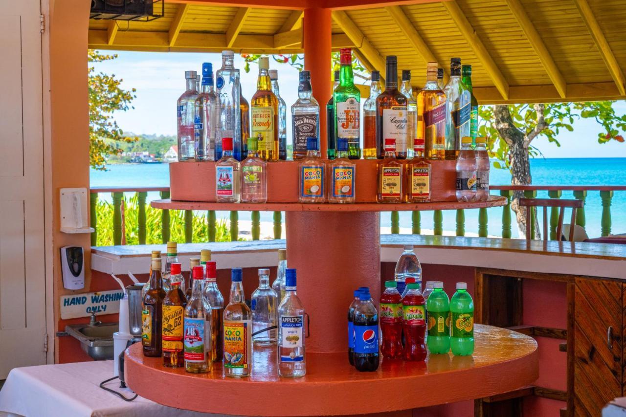 Shields Negril Villas Kültér fotó