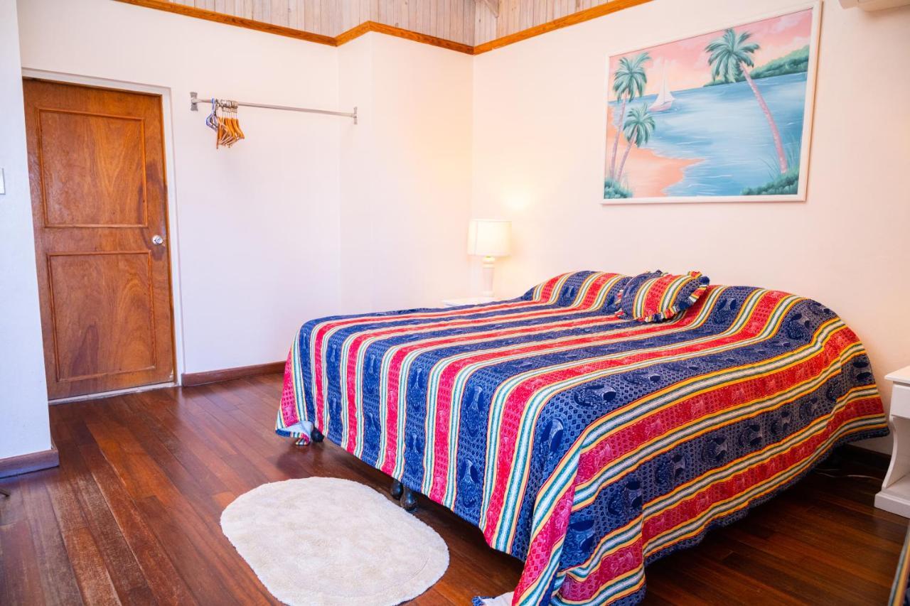 Shields Negril Villas Kültér fotó