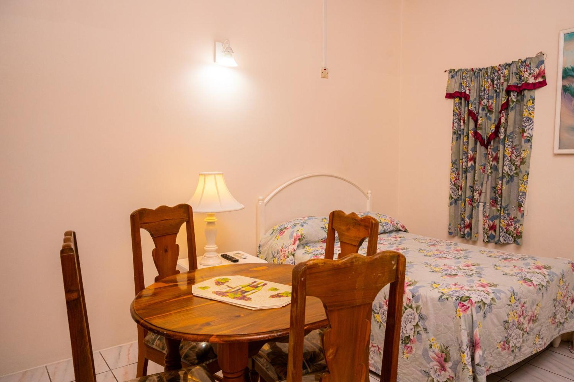 Shields Negril Villas Szoba fotó
